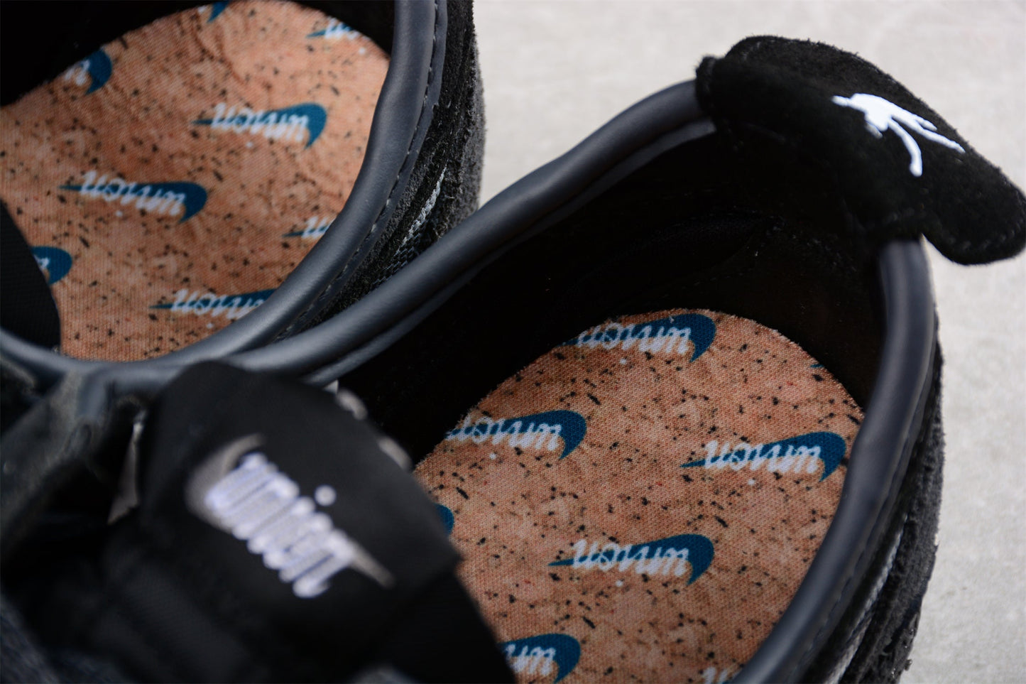 Cortez x Union LA preto e cinzento claro