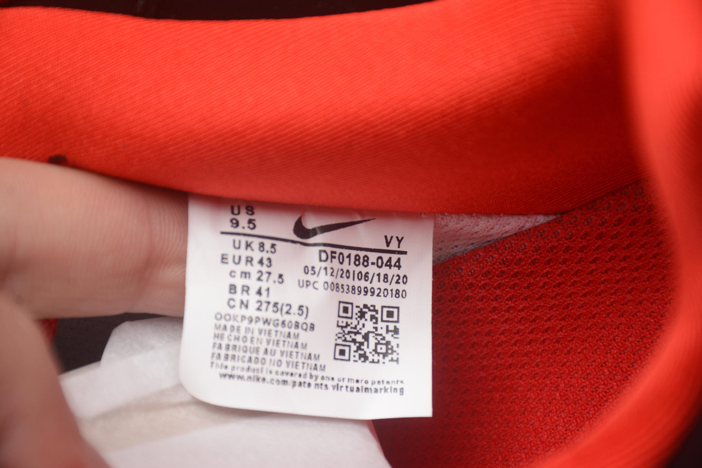 Air Force 1 Low preto e vermelho