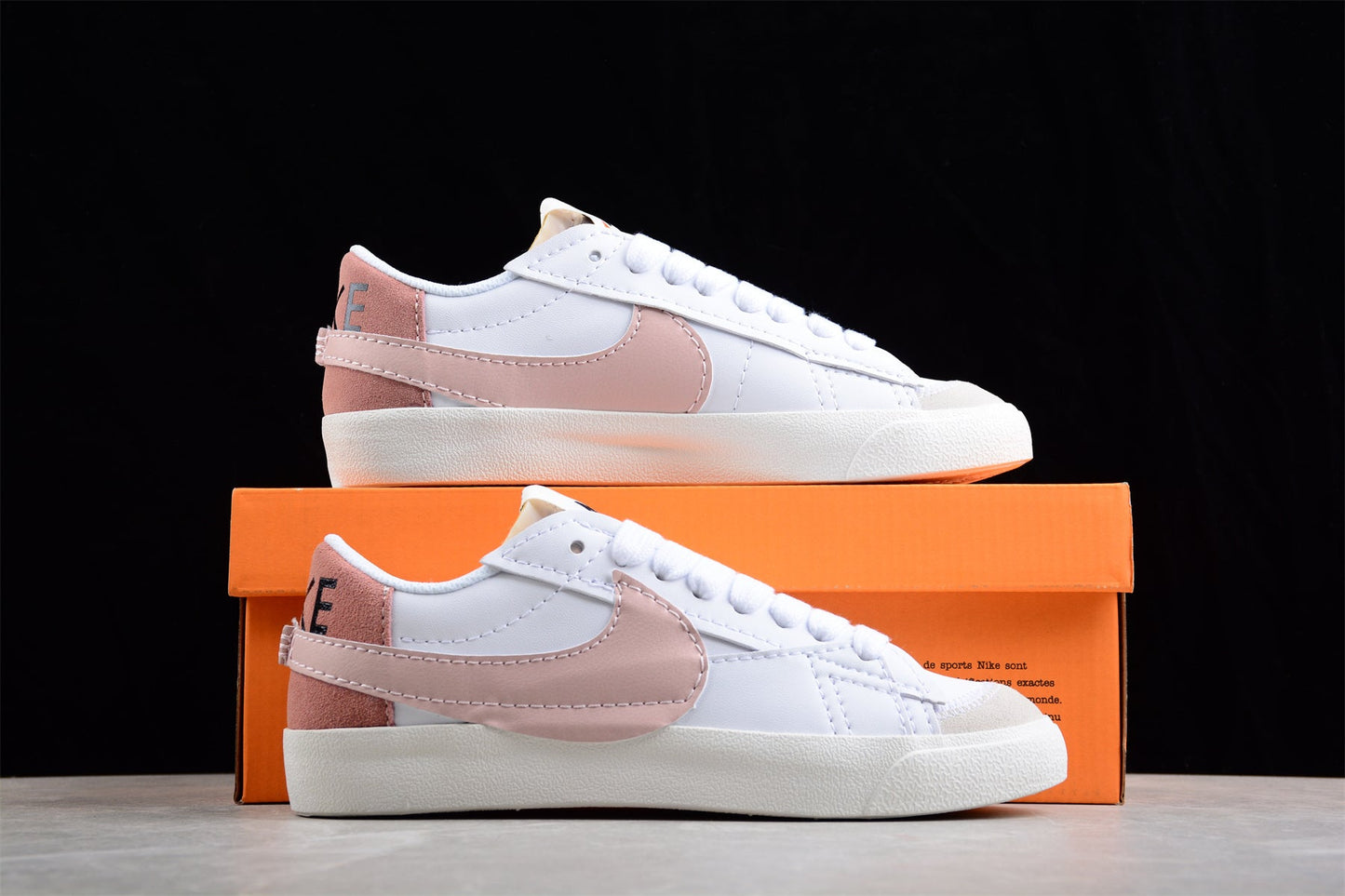 Blazer Low ’77 branco e rosa