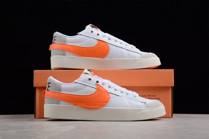 Blazer Low ’77 branco e laranja
