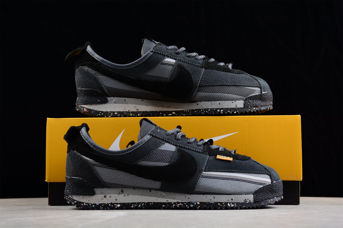 Cortez x Union LA preto e cinzento claro