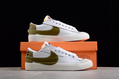 Blazer Low ’77 branco e dourado