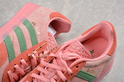 Gazelle rosa e verde