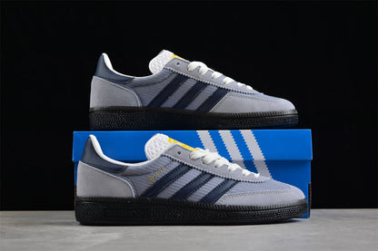 SNS GT II cinza médio e azul-marinho