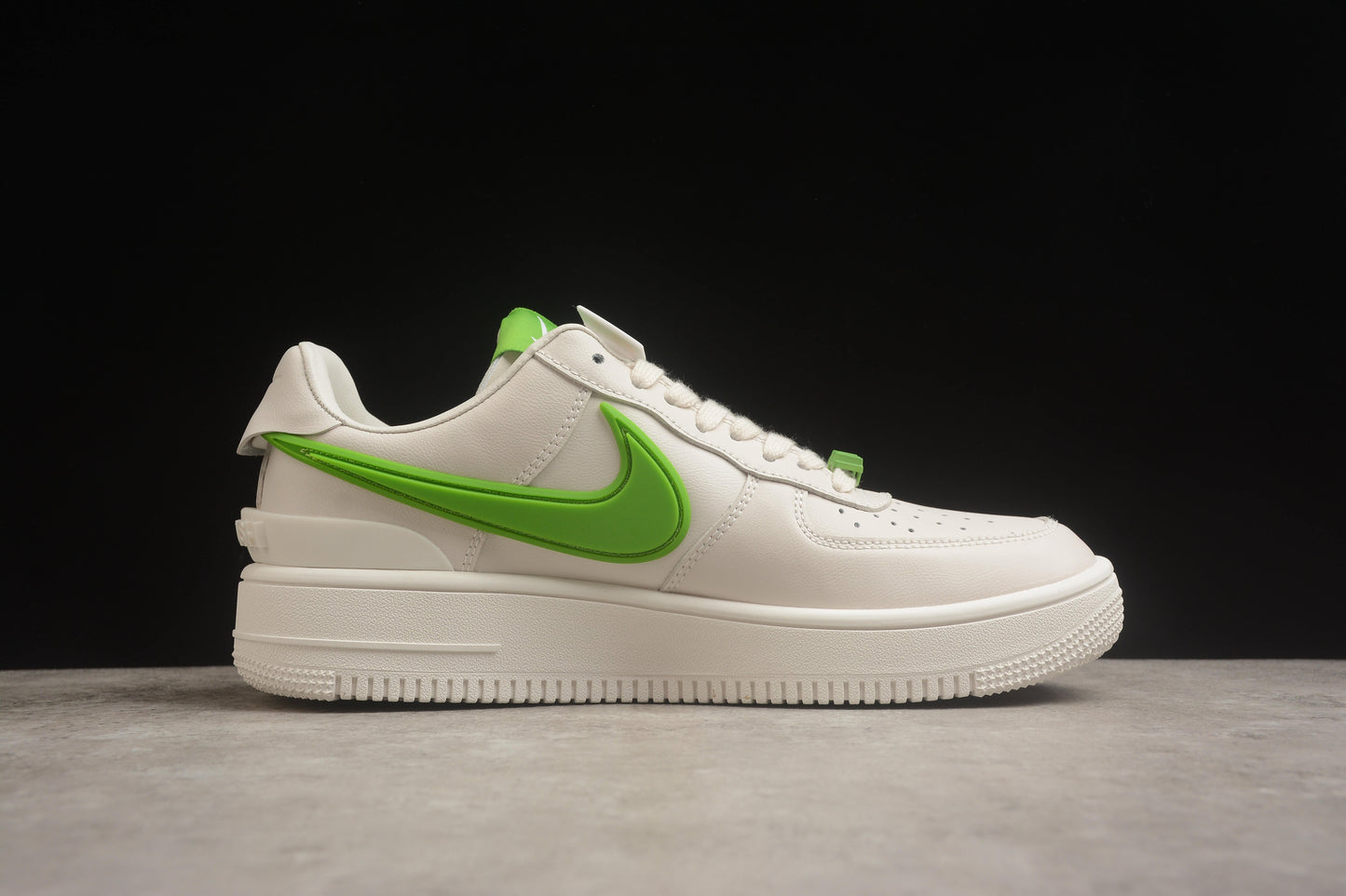 Air Force 1 07 SP  branco e verde