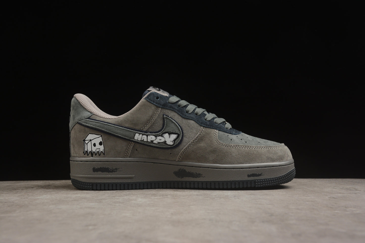 Air Force 1 Low Happy Drip / Camurça cinza