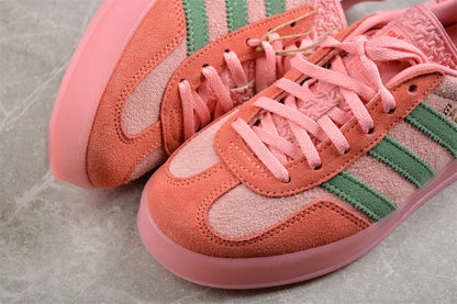 Gazelle rosa e verde