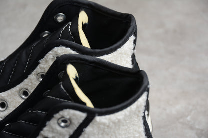 Chuck 70 HI Sherpa branco, preto e egret