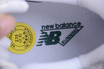 NB 530 branco e verde-menta