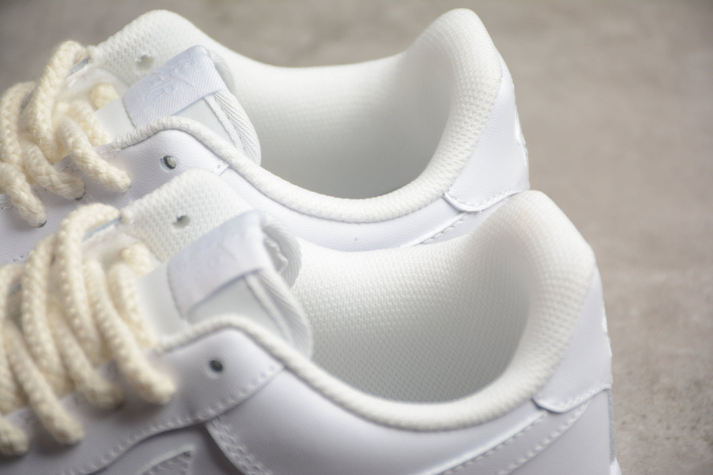 Air Force 1 07 LX branco