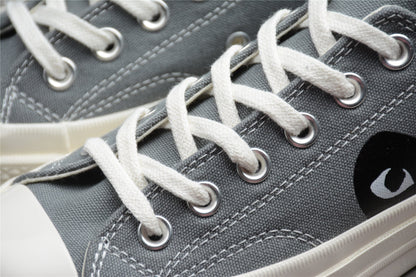 Comme des Garçons Play Chuck 70 Low Plataforma cinzento