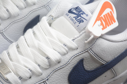 Air Force 1 low branco e azul