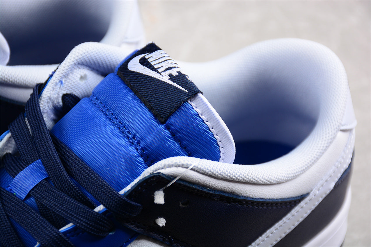 Dunk Low azul e branco
