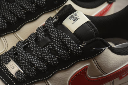 Air Force 1 ’07 x Stüssy bege-claro, vermelho-carmesim e preto