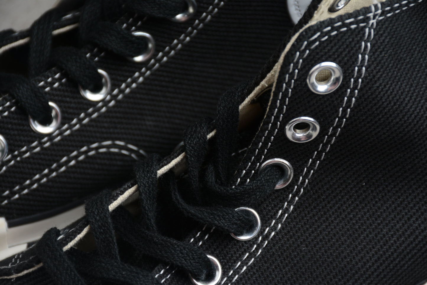 Chuck 70 Plus HI preto e branco