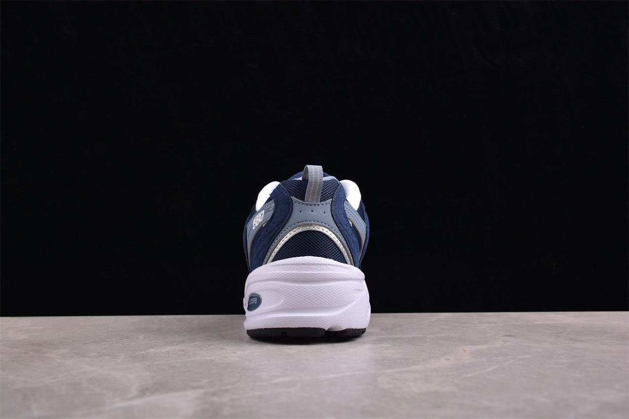 NB 530 azul-marinho e cinza