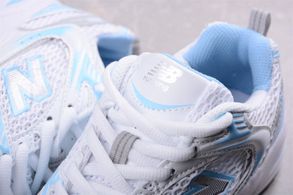 NB 530 branco e azul-celeste