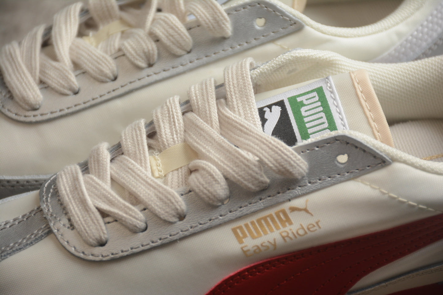 Easy Rider Vintage cinza e vermelho