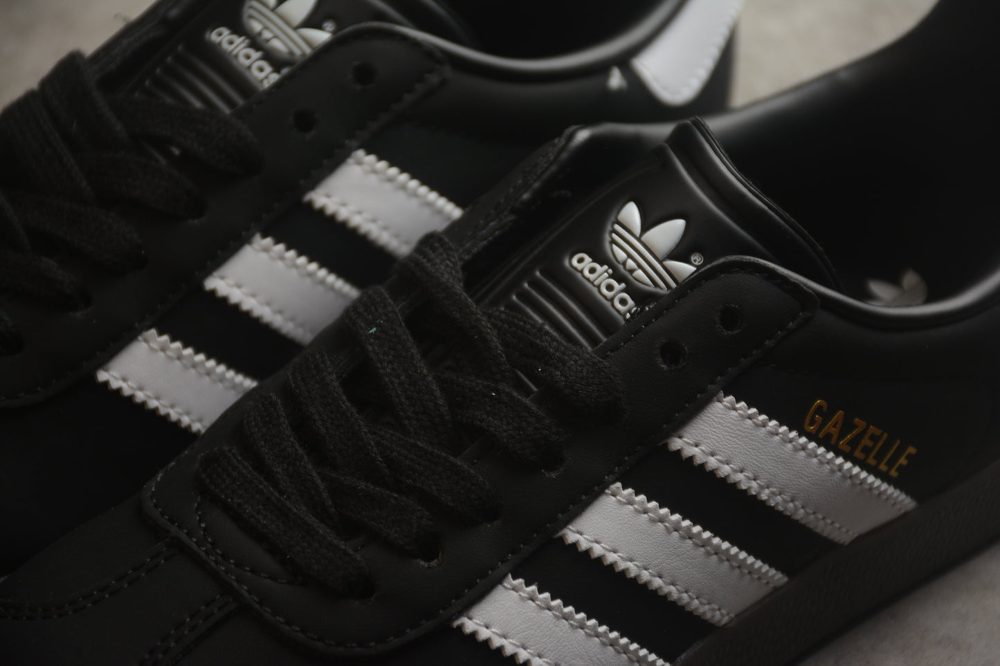 Gazelle preto e branco