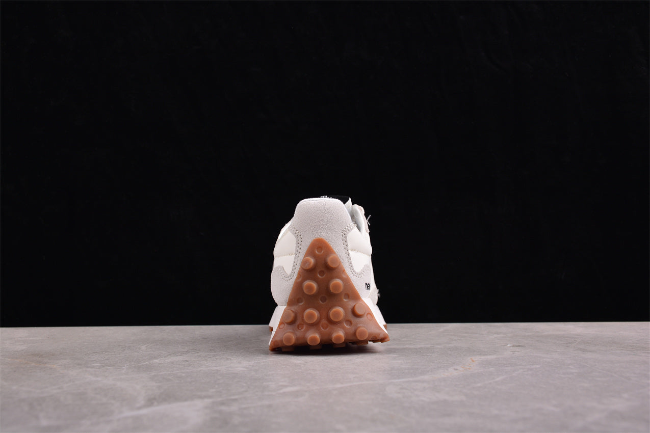 NB 327 branco e preto