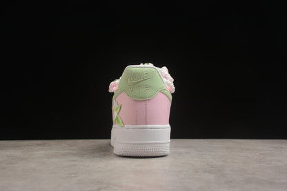 Air Force 1 Low “Cherry Blossom” rosa e verde-claro
