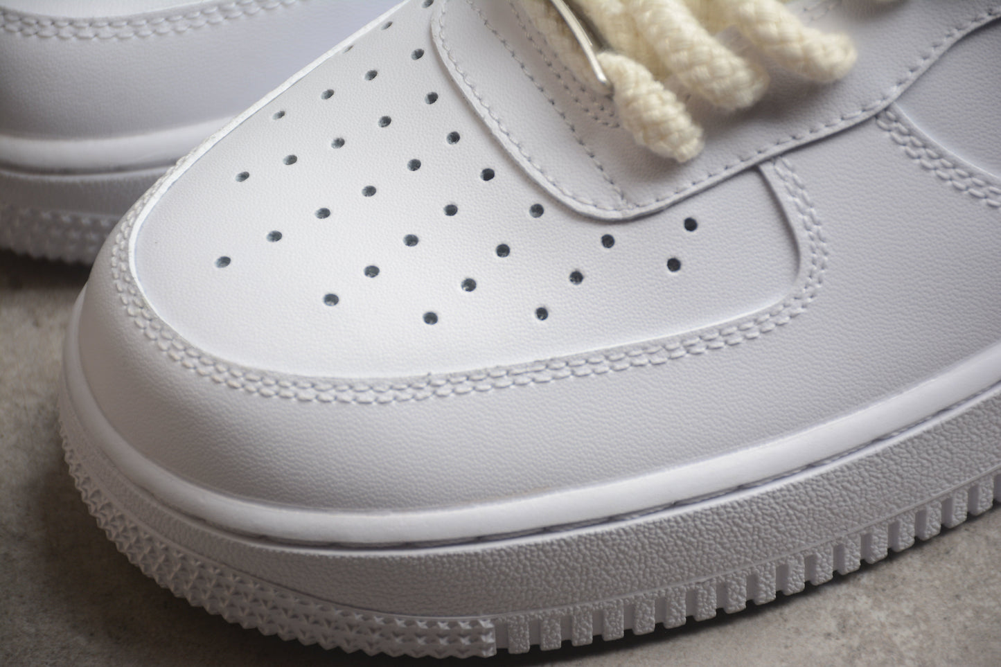 Air Force 1 07 LX branco