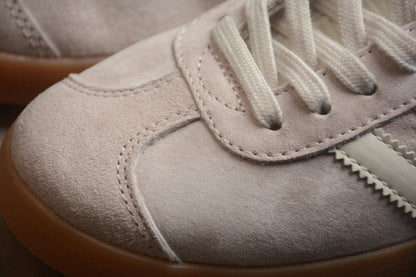 Gazelle cinza, branco e rosa