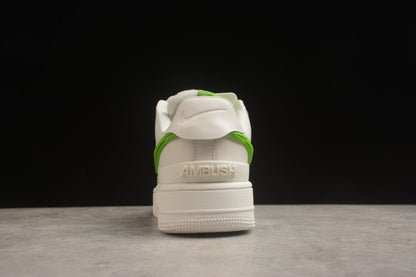 Air Force 1 07 SP  branco e verde