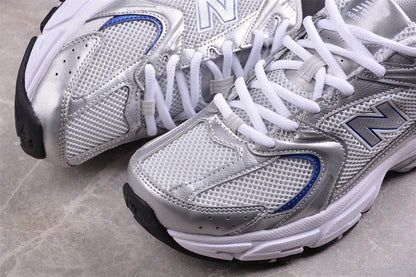 NB 530 prateado e azul