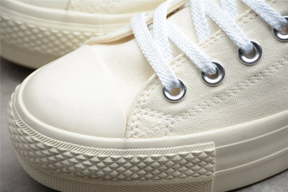 Chuck Taylor All Star Rainbow Plataforma Low branco e creme