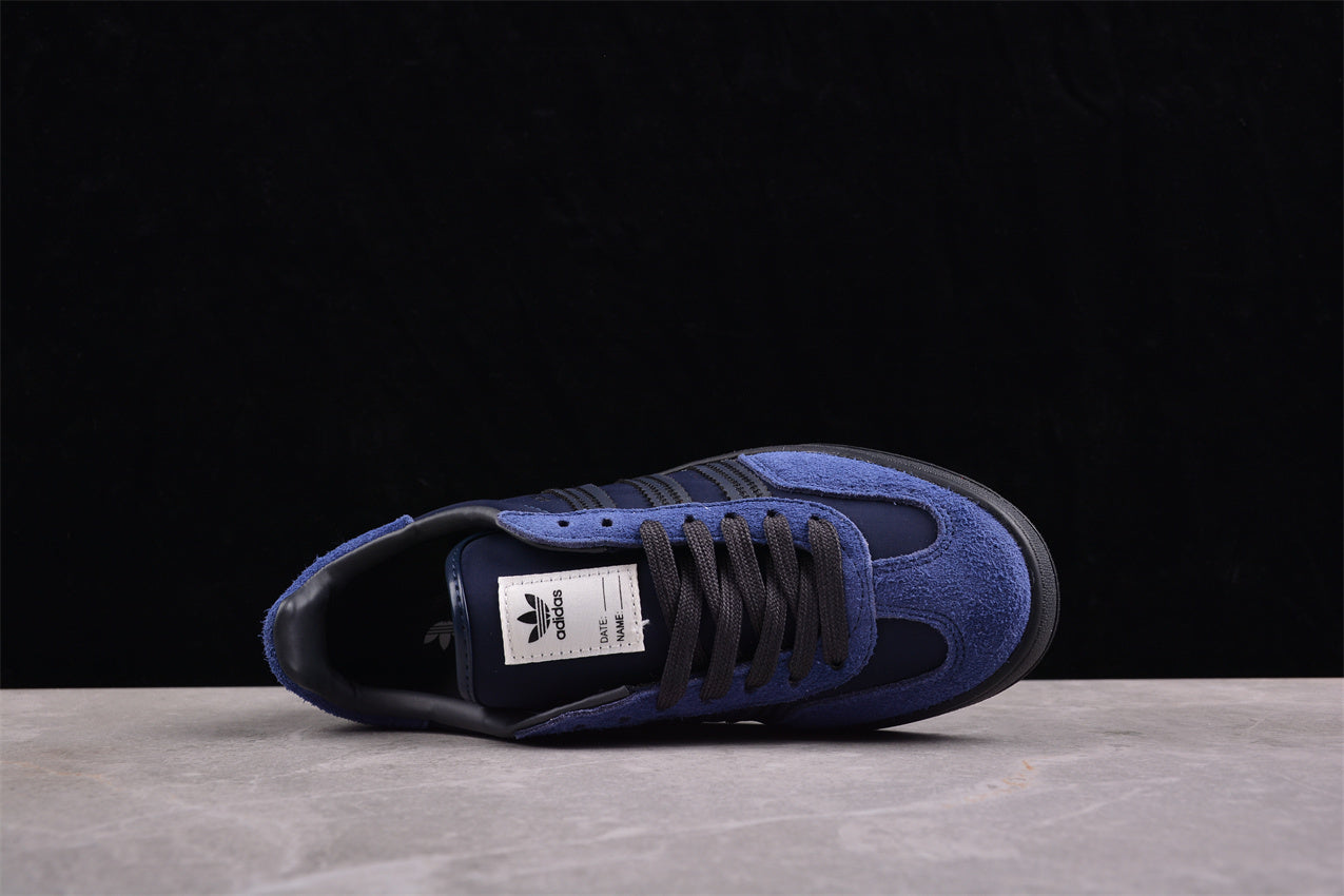 Gazelle azul-marinho e jeans