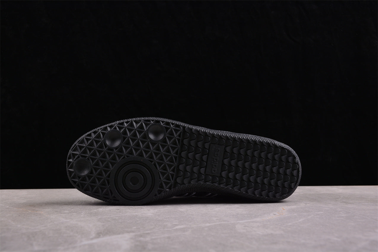 Samba OG preto e branco