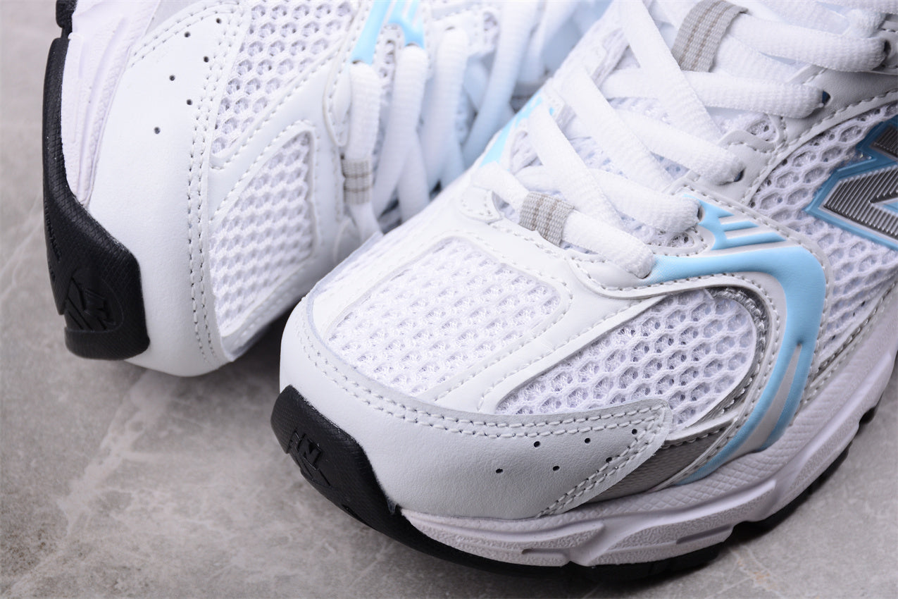 NB 530 branco e azul-celeste