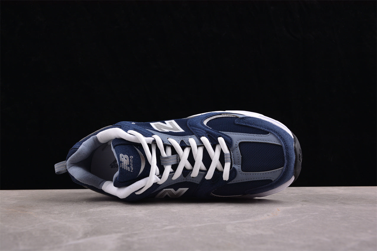 NB 530 azul-marinho e cinza