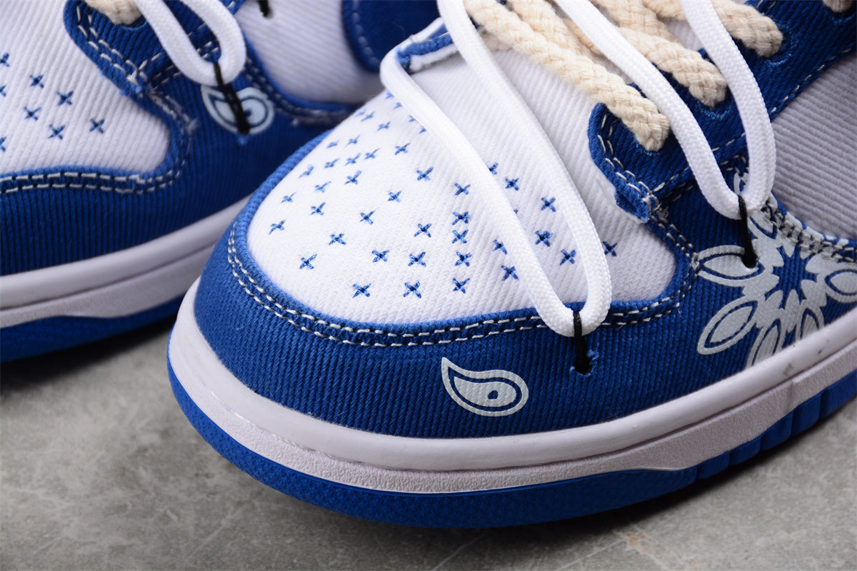 Dunk Low azul e branco