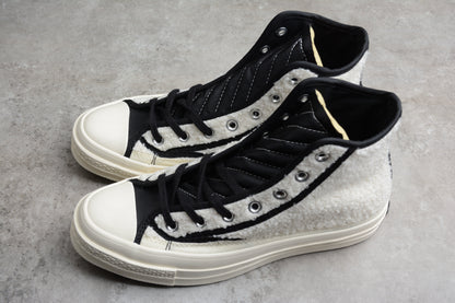 Chuck 70 HI Sherpa branco, preto e egret