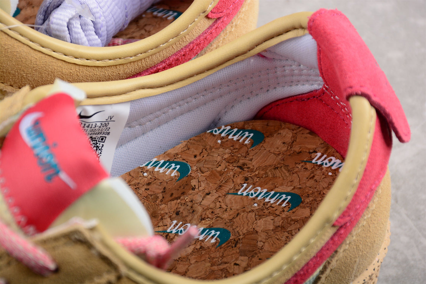 Cortez x Union LA bege, vermelho e verde-oliva