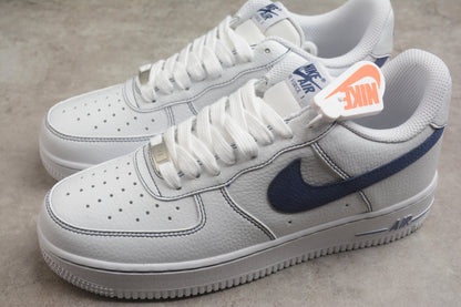 Air Force 1 low branco e azul