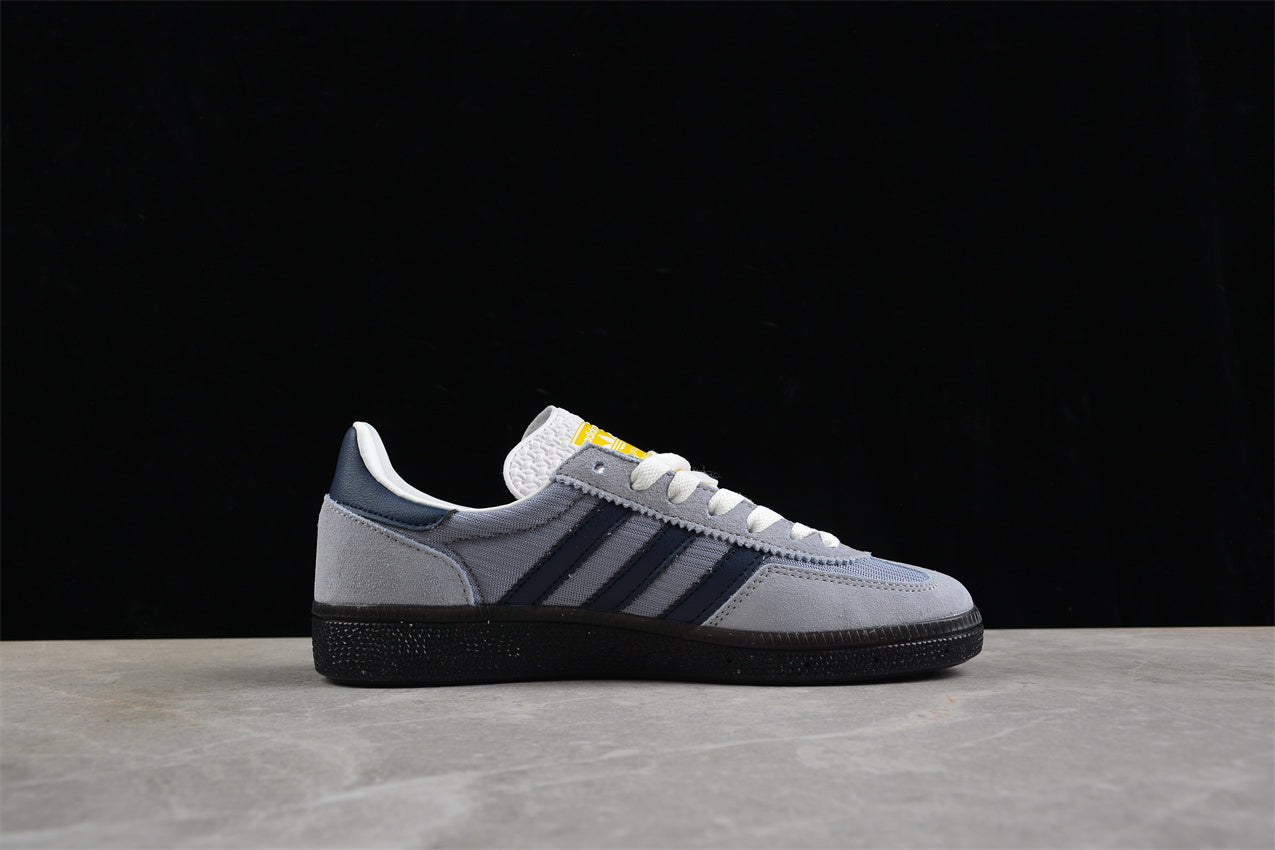 SNS GT II cinza médio e azul-marinho