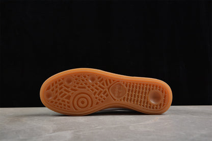 INVINCIBLE x Handball Spezial branco e bege-claro