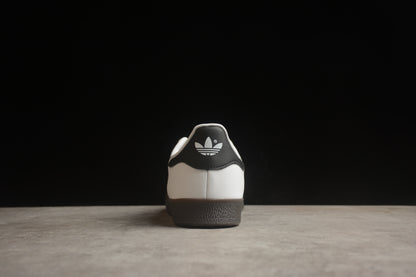 Gazelle branco e preto