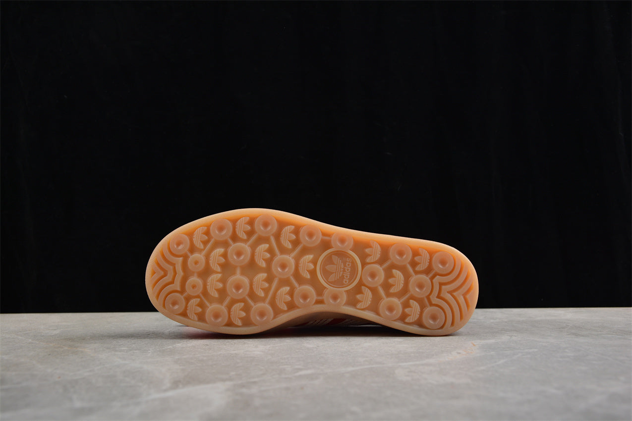 Gazelle vermelho e bege