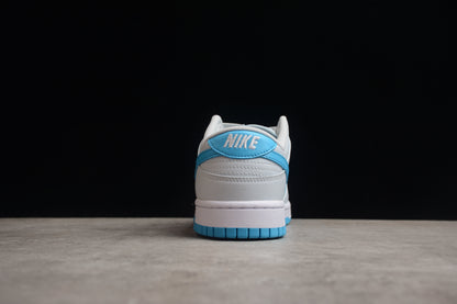 Dunk Low branco e azul celeste