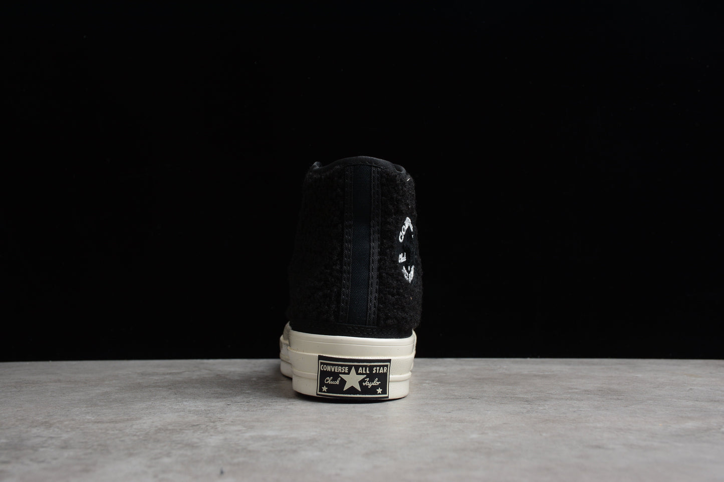 Chuck 70 HI Sherpa preto, branco e egret