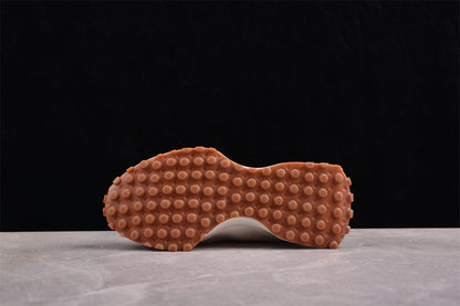 NB 327 branco e preto