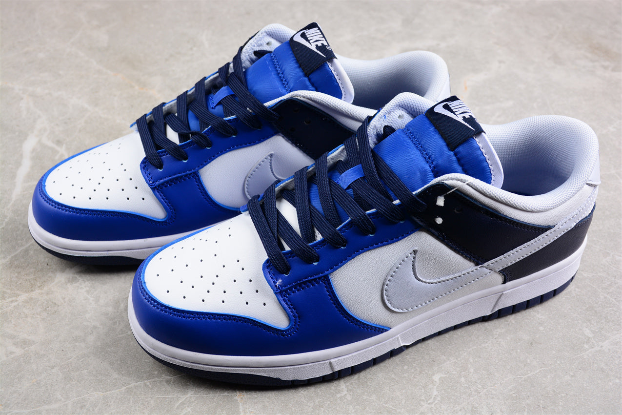 Dunk Low azul e branco