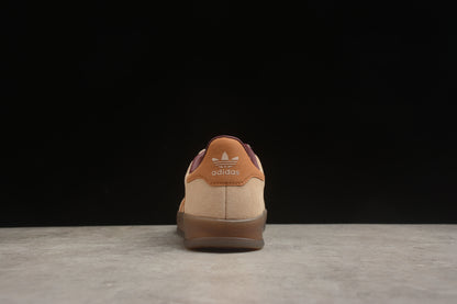 Gazelle bege e marrom