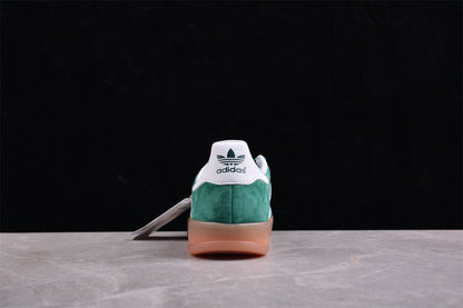 Gazelle verde e branco