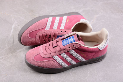 Gazelle rosa e branco
