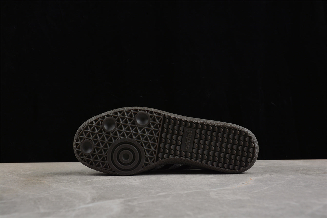 Samba OG prateado com preto